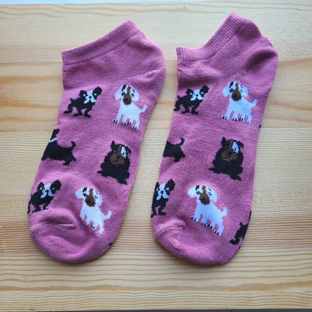 🧜🏻‍♀️ NWOT Blush Pink Puppy Dog Ankle Socks 🐶🧦